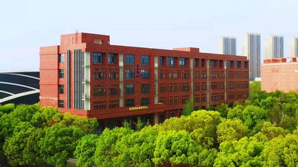 武漢光谷英才技工學(xué)校