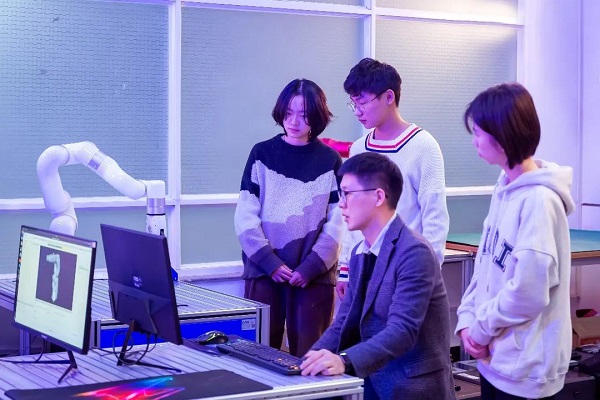 武漢工商學(xué)院上課